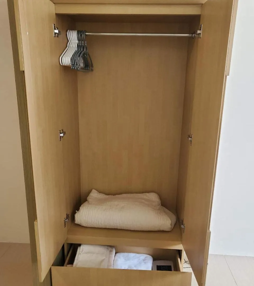 Barkada Room By Metro Staycation Manila 0*,