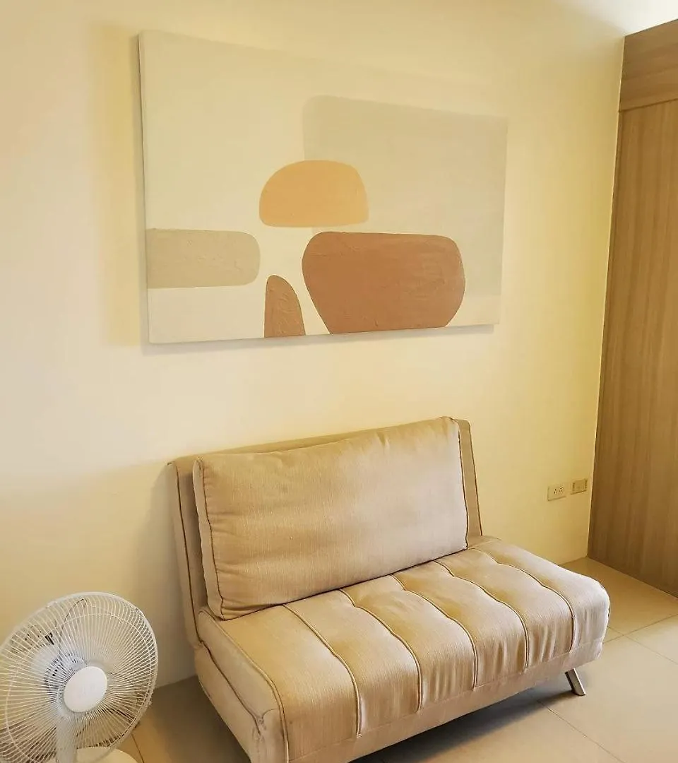 Aparthotel Barkada Room By Metro Staycation Manila